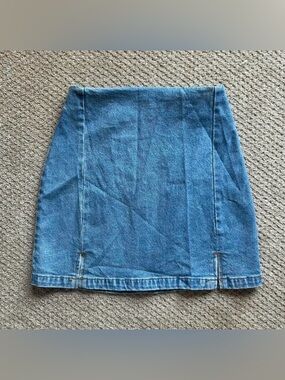 Brandy Melville Cara Denim Skirt Size: Small
